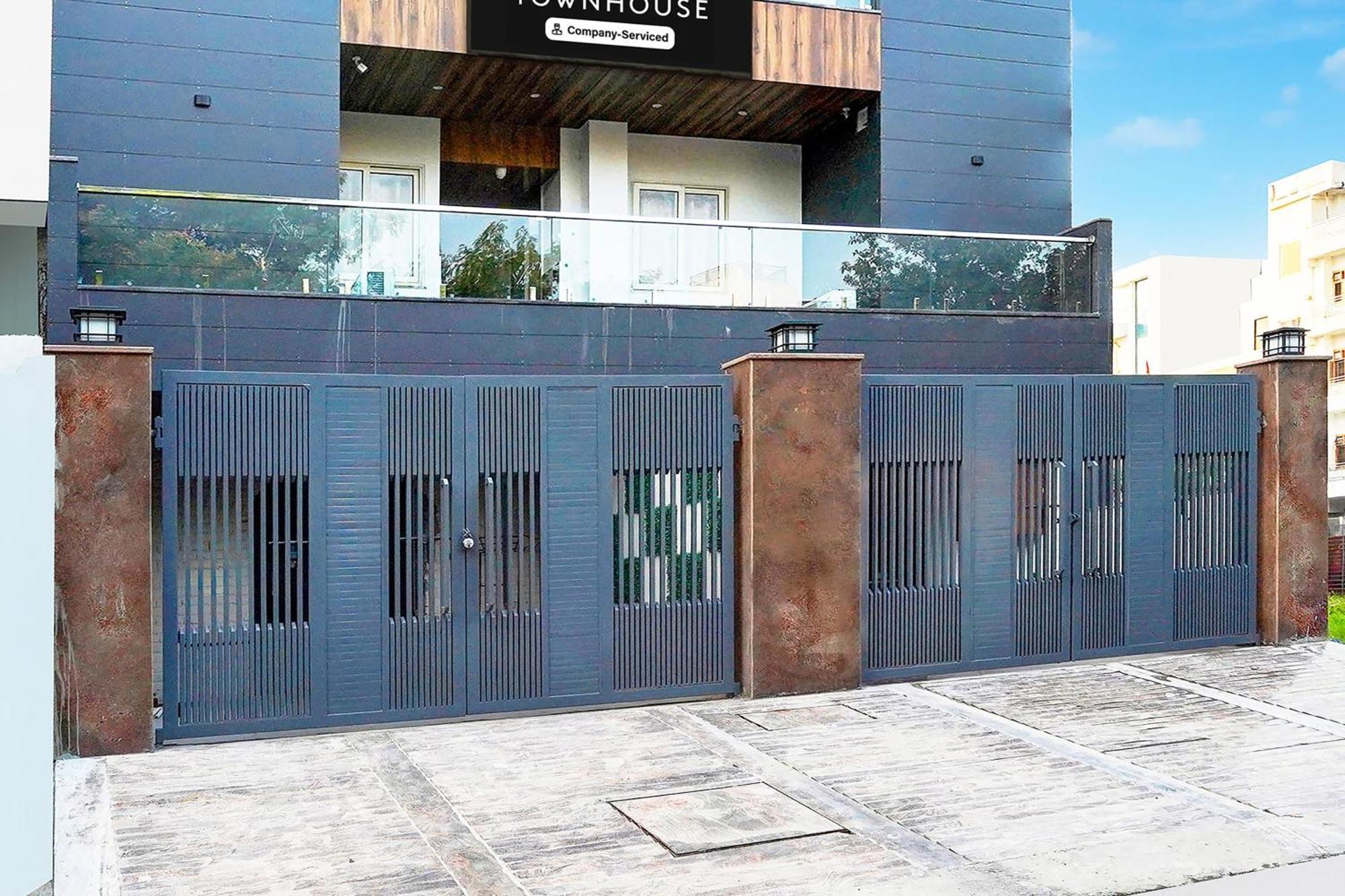 Super Townhouse Sector 104 Noida Hotel Екстериор снимка