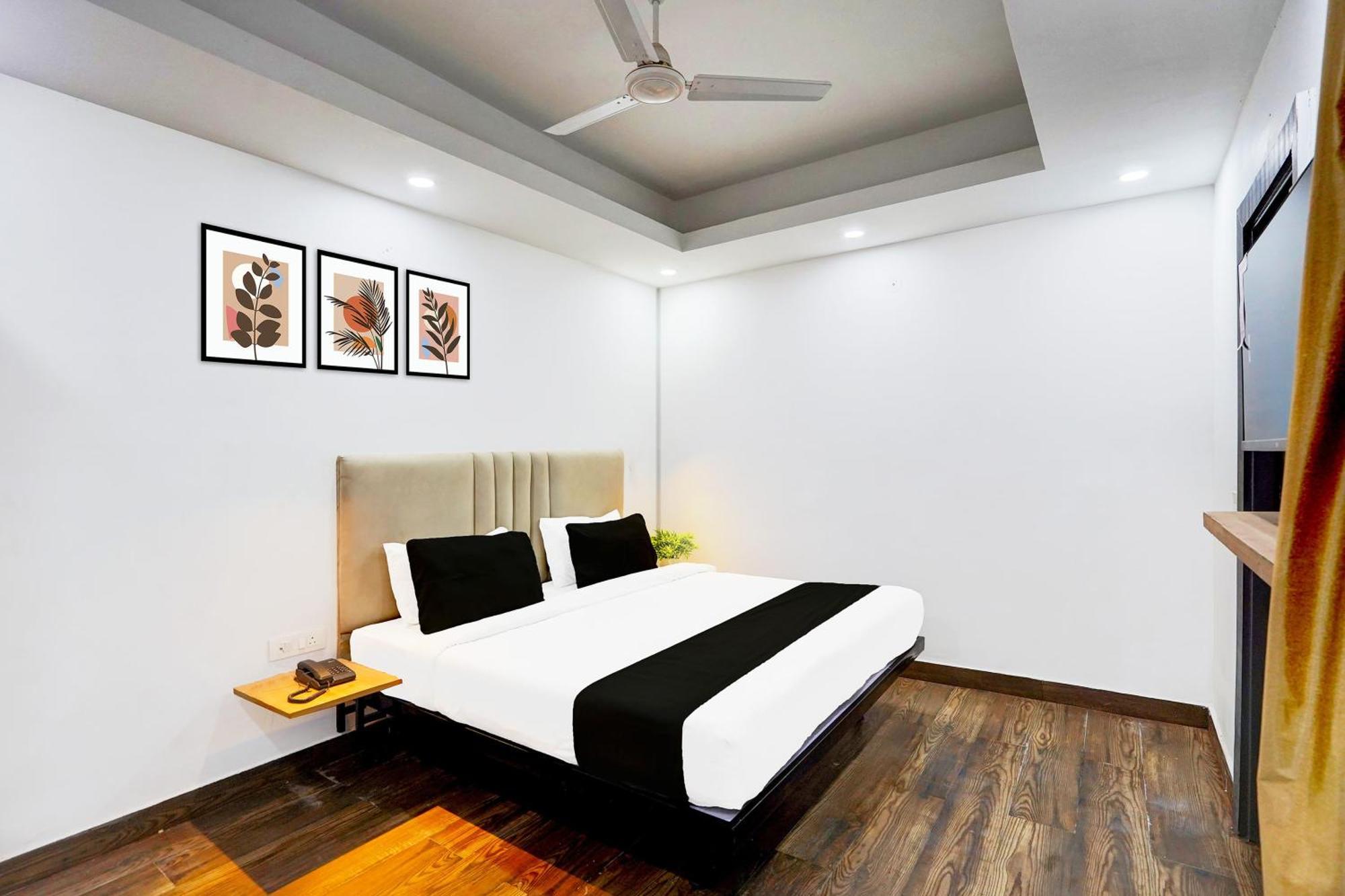 Super Townhouse Sector 104 Noida Hotel Екстериор снимка