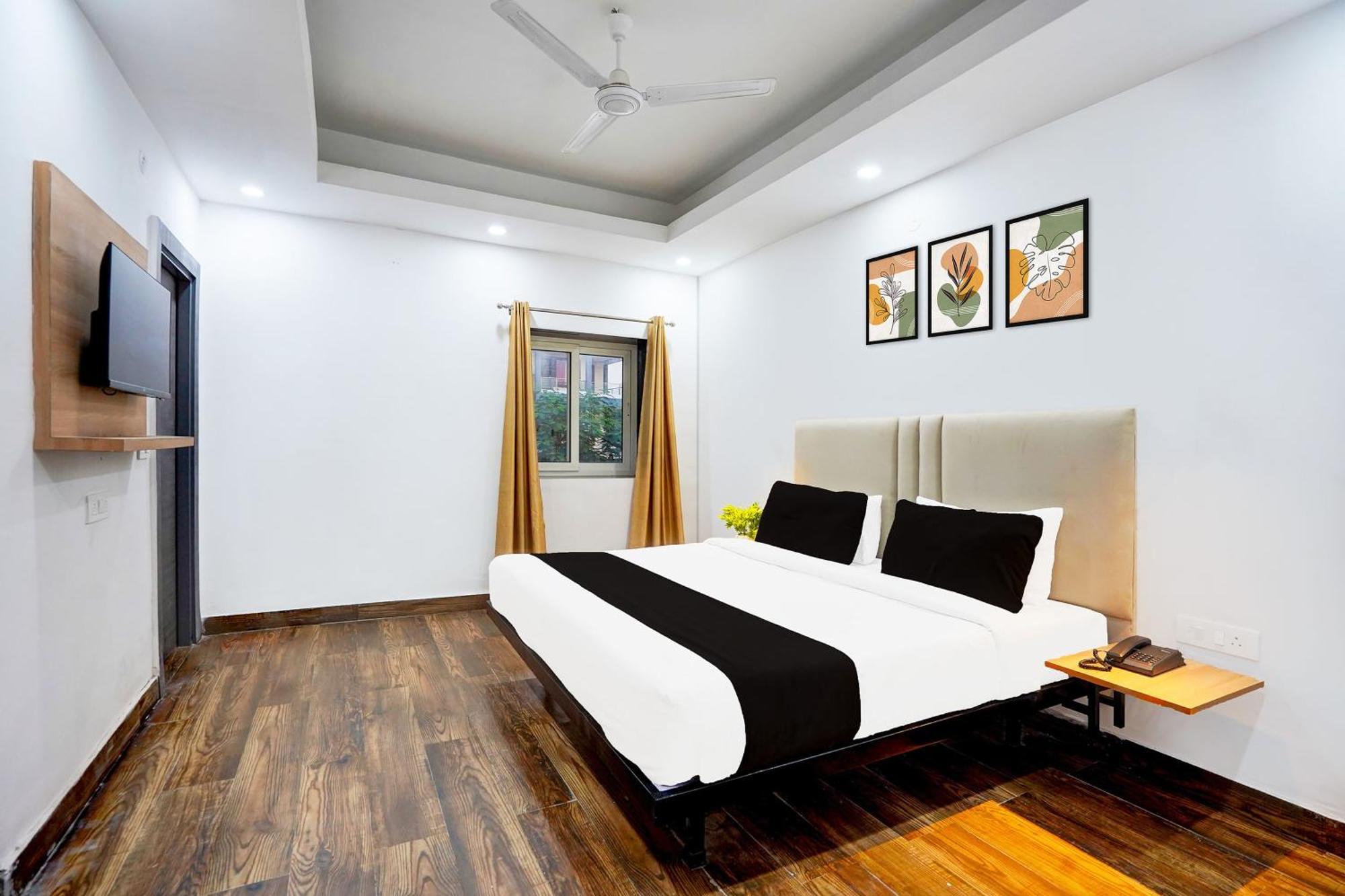 Super Townhouse Sector 104 Noida Hotel Екстериор снимка